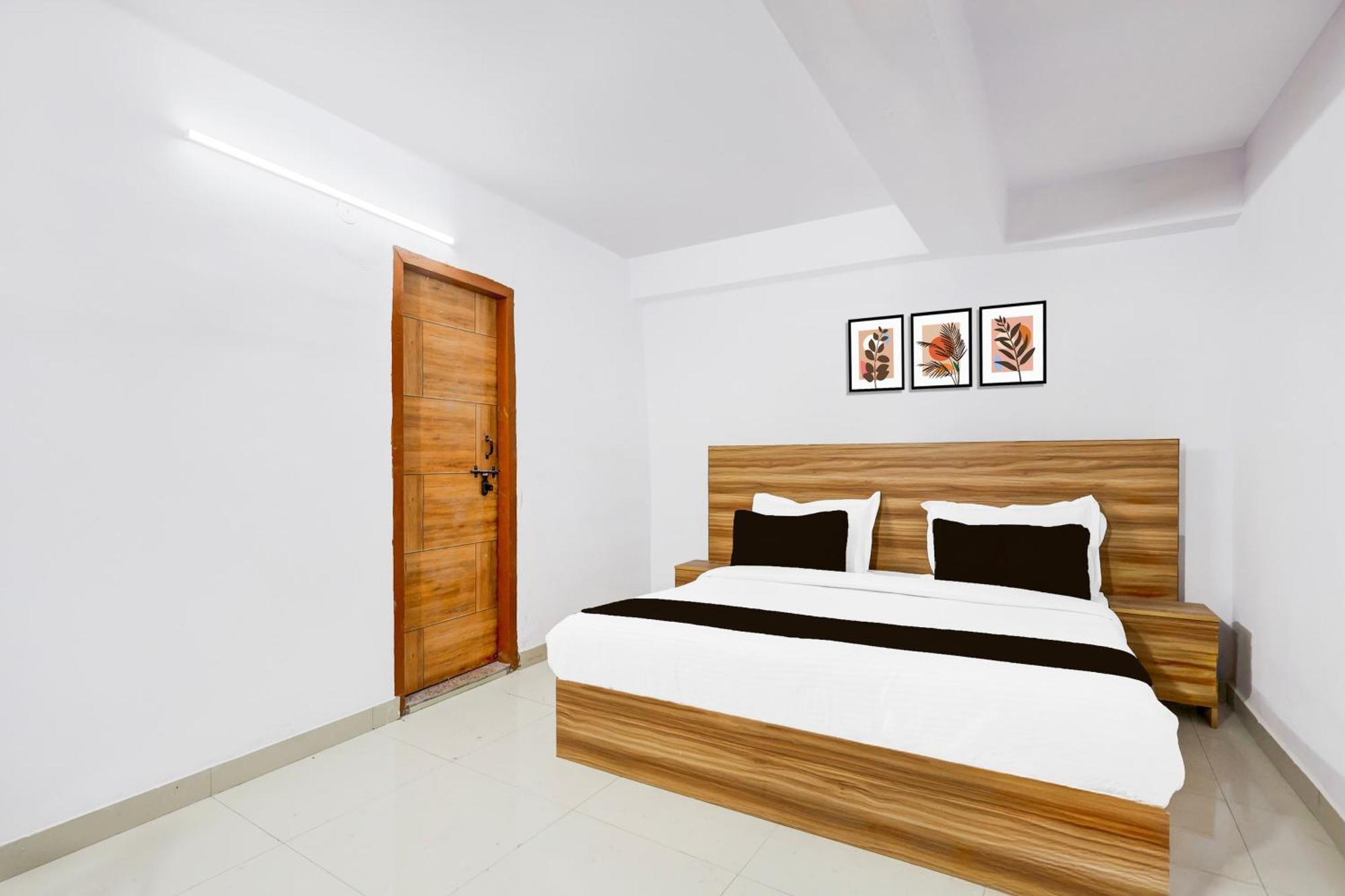 Hotel O Ocean Plaza New Delhi Exterior photo